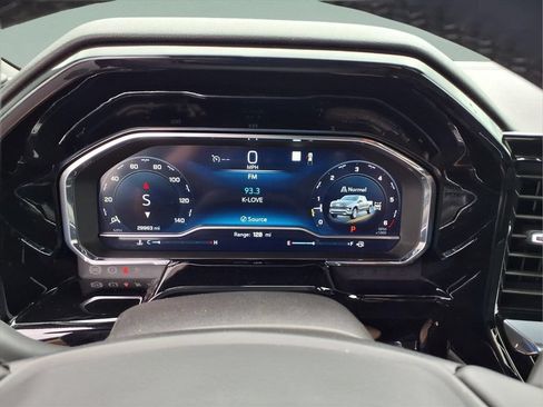 Certified 2023 Chevrolet Silverado 1500 LT AWD/4WD image 16