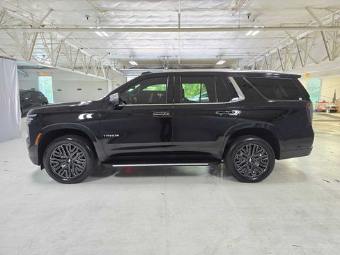 Used 2025 Chevrolet Tahoe Premier AWD/4WD image 6