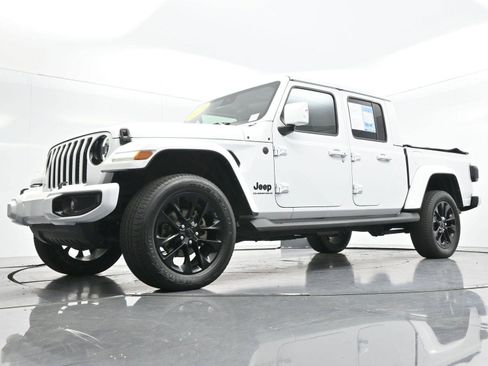 Used 2023 Jeep Gladiator Overland AWD/4WD image 42