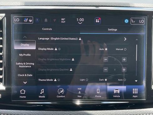 Certified 2024 Chrysler Pacifica Limited w/ Trailer Tow Group AWD/4WD image 32