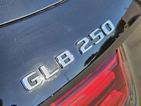 New 2026 Mercedes-Benz GLB 250 4MATIC image 8