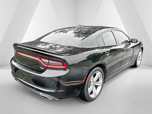 Used 2018 Dodge Charger R/T RWD image 7
