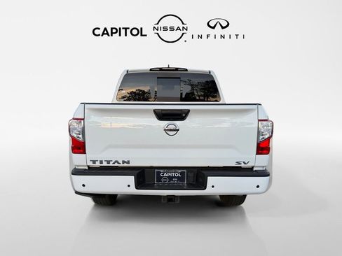 Used 2022 Nissan Titan SV w/ Accessory Utility Package image 6