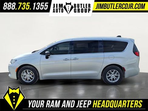 New 2026 Chrysler Voyager LX image 2