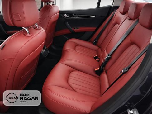 Used 2022 Maserati Ghibli Modena RWD image 12