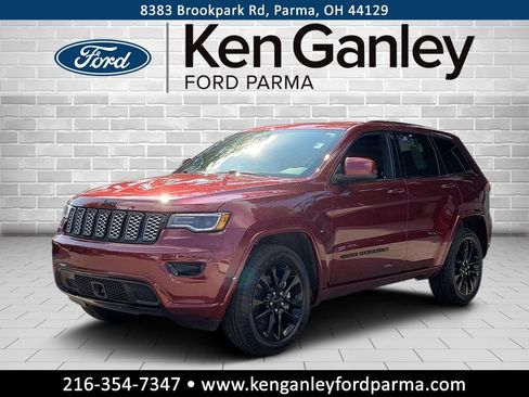 Used 2022 Jeep Grand Cherokee Laredo X AWD/4WD image 1