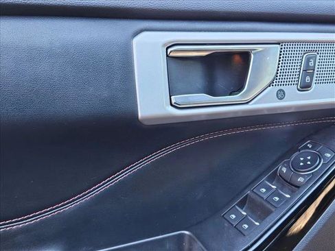 Used 2022 Ford Explorer ST-Line w/ Class IV Trailer Tow Package image 7