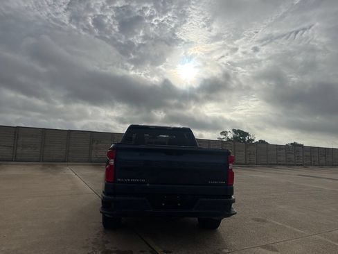 Used 2022 Chevrolet Silverado 1500 Custom RWD image 19
