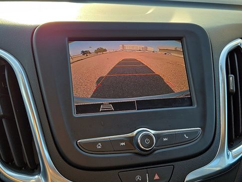 Used 2022 Chevrolet Equinox LT FWD image 28