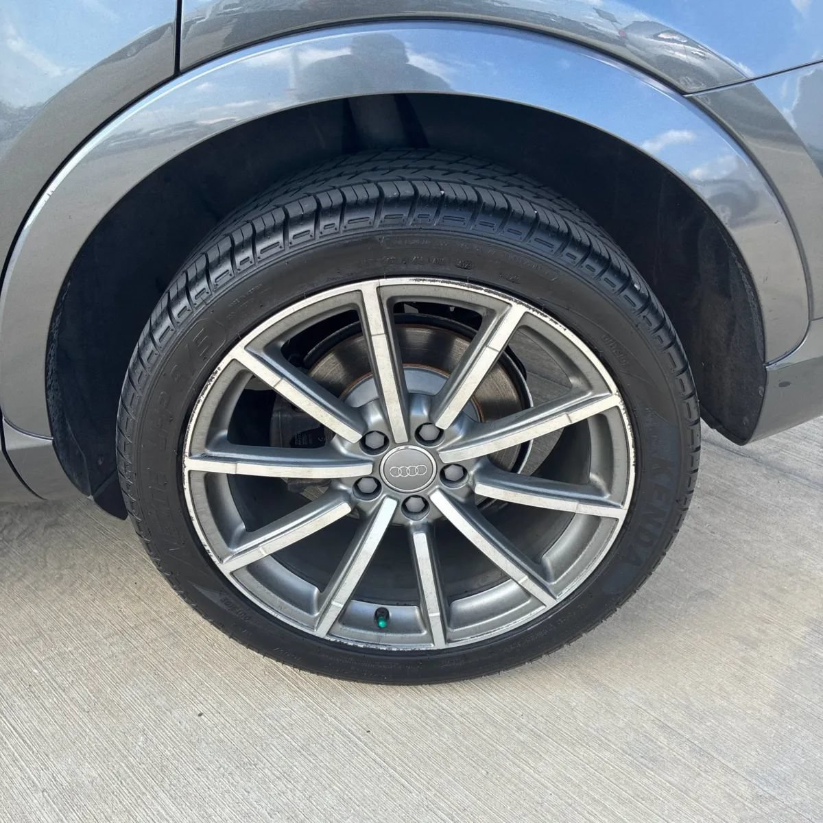 Used 2018 Audi Q3 2.0T Premium w/ Convenience Package AWD/4WD image 18