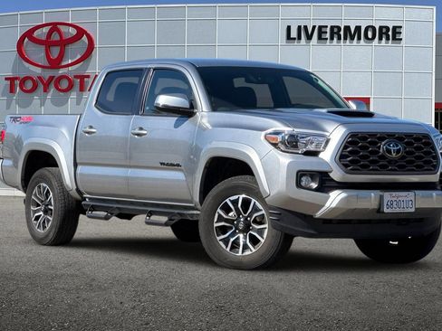 Certified 2023 Toyota Tacoma TRD Sport w/ Advanced Technology Package AWD/4WD image 2