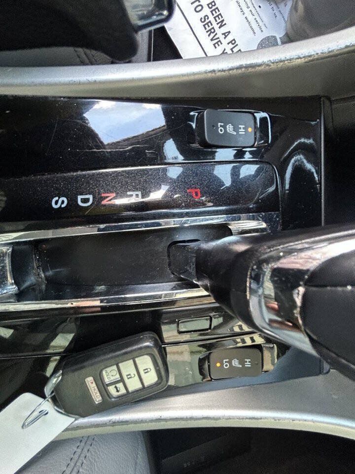 Used 2017 Honda Accord EX-L image 35