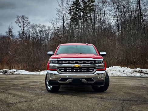 Used 2017 Chevrolet Silverado 1500 LTZ w/ Sport Package image 9