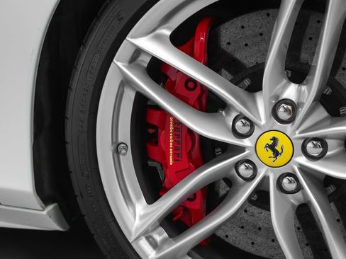 Certified 2018 Ferrari 488 Spider RWD image 11