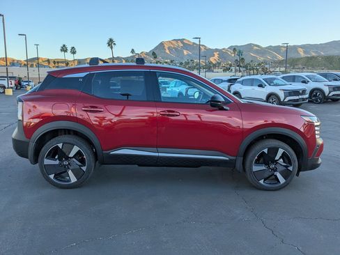 New 2026 Nissan Kicks SR w/ Cold Weather Package FWD image 5