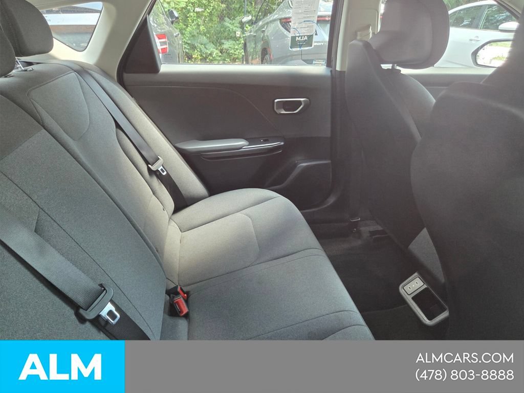 Used 2025 Kia K4 FWD image 18