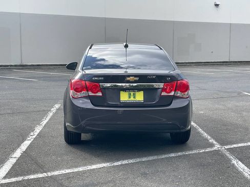 Used 2016 Chevrolet Cruze LT image 4