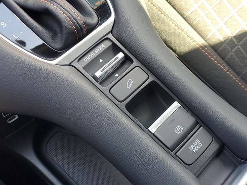 Certified 2024 Honda HR-V Sport image 30