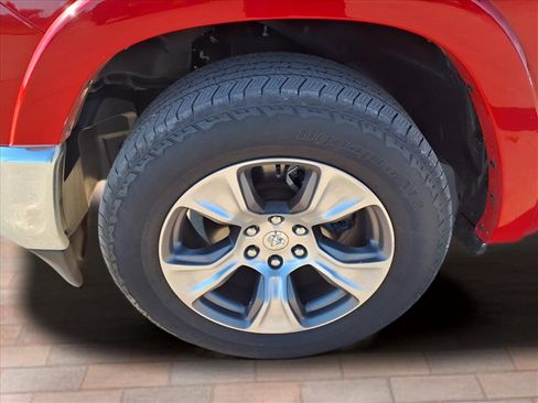 Used 2021 RAM 1500 Laramie image 25