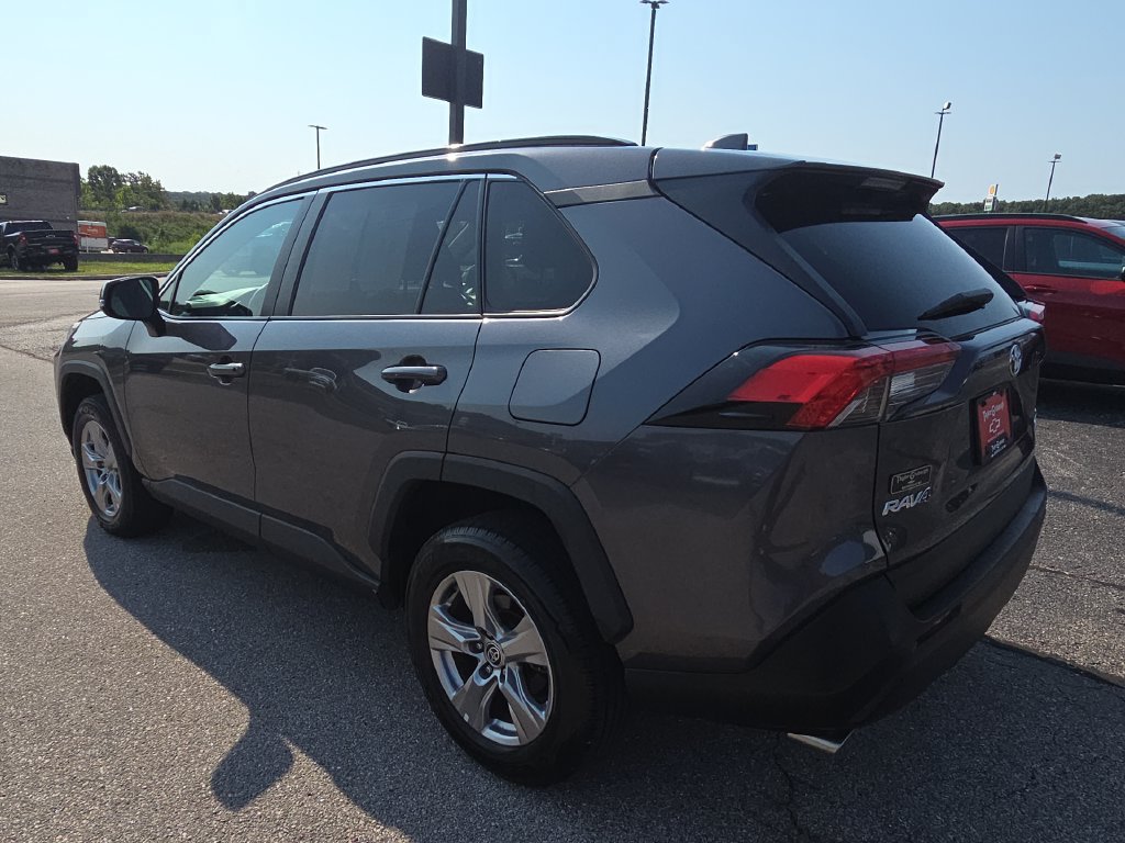 Used 2024 Toyota RAV4 XLE AWD/4WD image 6