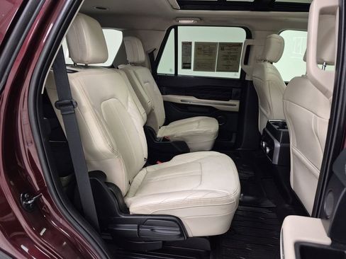 Used 2021 Ford Expedition Platinum image 28