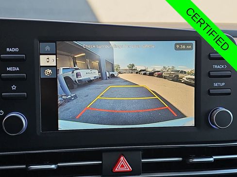 Used 2025 Hyundai Elantra SE image 25