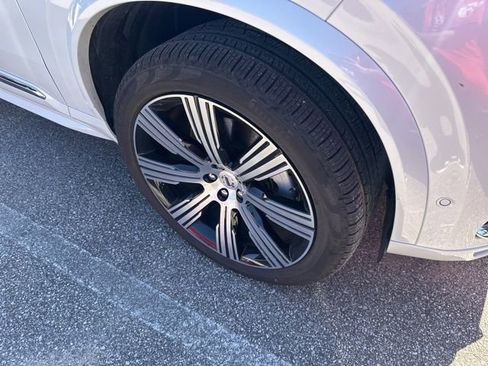 Used 2023 Volvo XC90 B6 Ultimate image 33