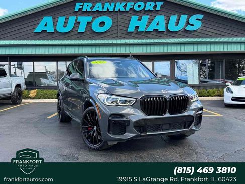 Used 2022 BMW X5 M50i w/ Executive Package image 1