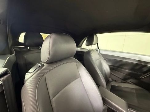 Used 2014 Volkswagen Beetle TDI image 26
