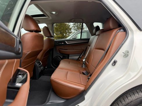 Used 2018 Subaru Outback 3.6R Touring w/ Popular Package #3 image 31