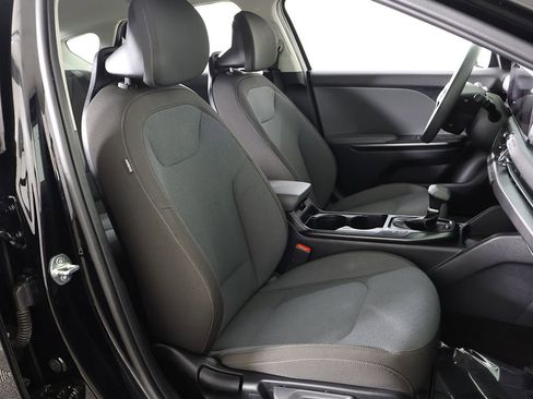 Used 2025 Kia K4 FWD image 26