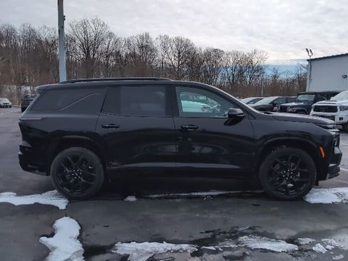 Used 2024 Chevrolet Traverse RS w/ LPO, Floor Liner Package image 3