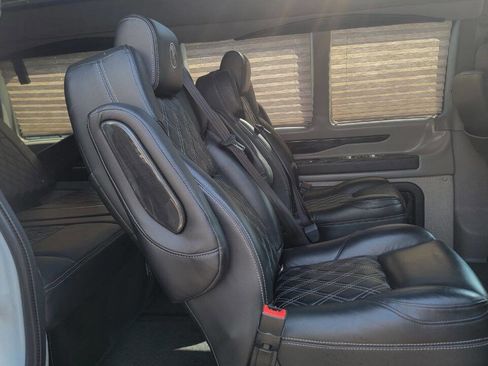 Used 2021 GMC Savana 2500 w/ Enhanced Convenience Package image 21