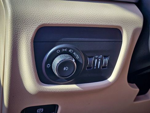 New 2026 Jeep Grand Cherokee Limited AWD/4WD image 14