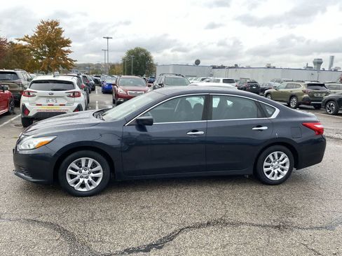 Used 2016 Nissan Altima 2.5 S w/ Power Driver Seat Package image 3