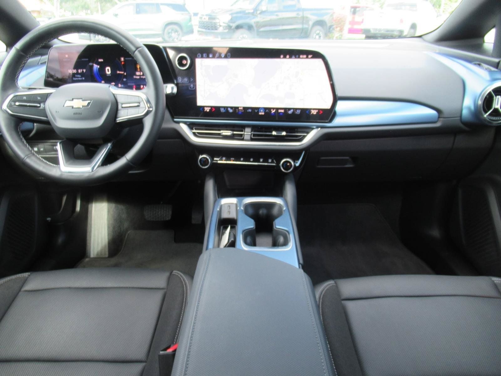 Used 2024 Chevrolet Equinox EV LT FWD image 12
