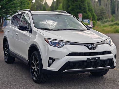 Used 2018 Toyota RAV4 SE w/ Power Extra Value Package AWD/4WD image 1