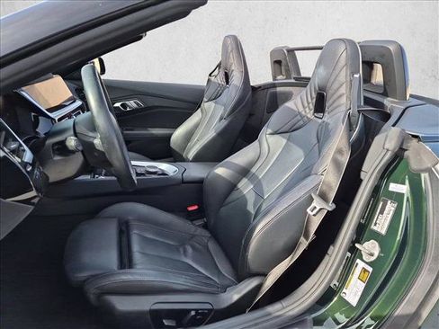 Used 2025 BMW Z4 M40i w/ Edition RWD image 12