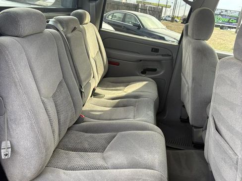 Used 2006 Chevrolet Avalanche LS image 16