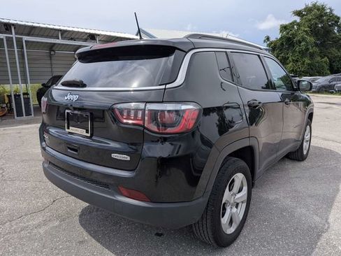 Used 2020 Jeep Compass Latitude AWD/4WD image 3