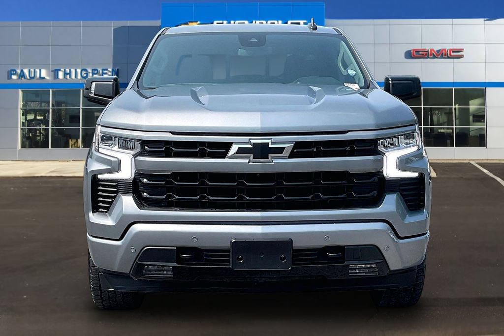 Used 2025 Chevrolet Silverado 1500 RST AWD/4WD image 2