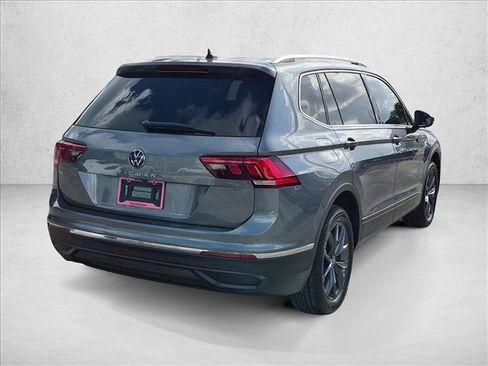 Used 2023 Volkswagen Tiguan SE FWD image 5