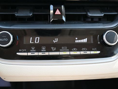 Used 2025 Toyota Corolla LE FWD image 26