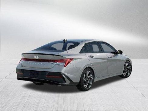 New 2026 Hyundai Elantra SEL Sport Premium FWD image 4