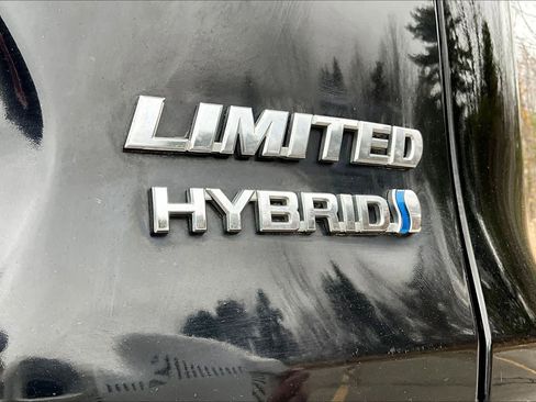 Used 2019 Toyota RAV4 Limited w/ Limited Grade Weather Package image 10