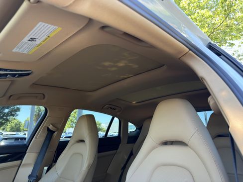 Used 2018 Porsche Panamera image 34
