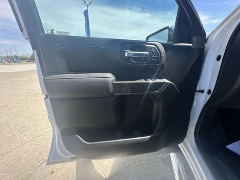 Used 2021 Chevrolet Silverado 1500 LTZ AWD/4WD image 24