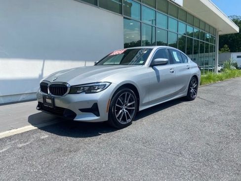 Used 2019 BMW 330i xDrive Sedan w/ Driving Assistance Package AWD/4WD image 3