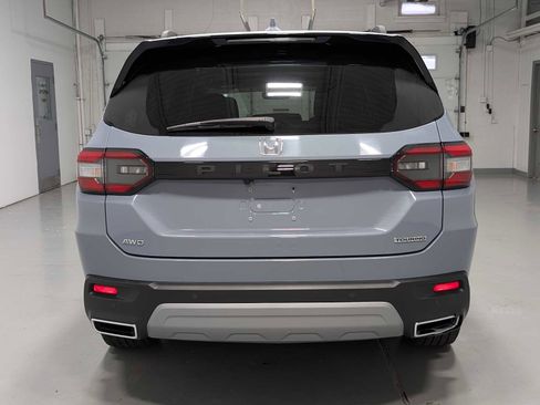 Used 2024 Honda Pilot Touring image 9