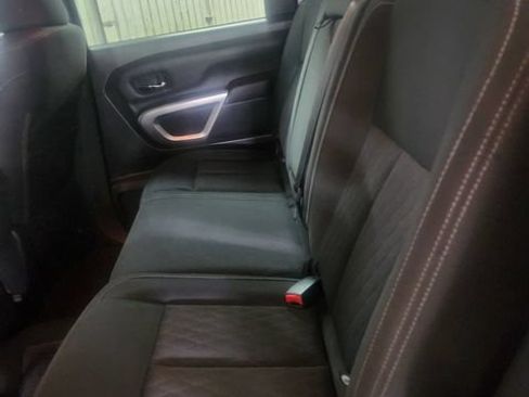 Used 2019 Nissan Titan SV RWD image 9